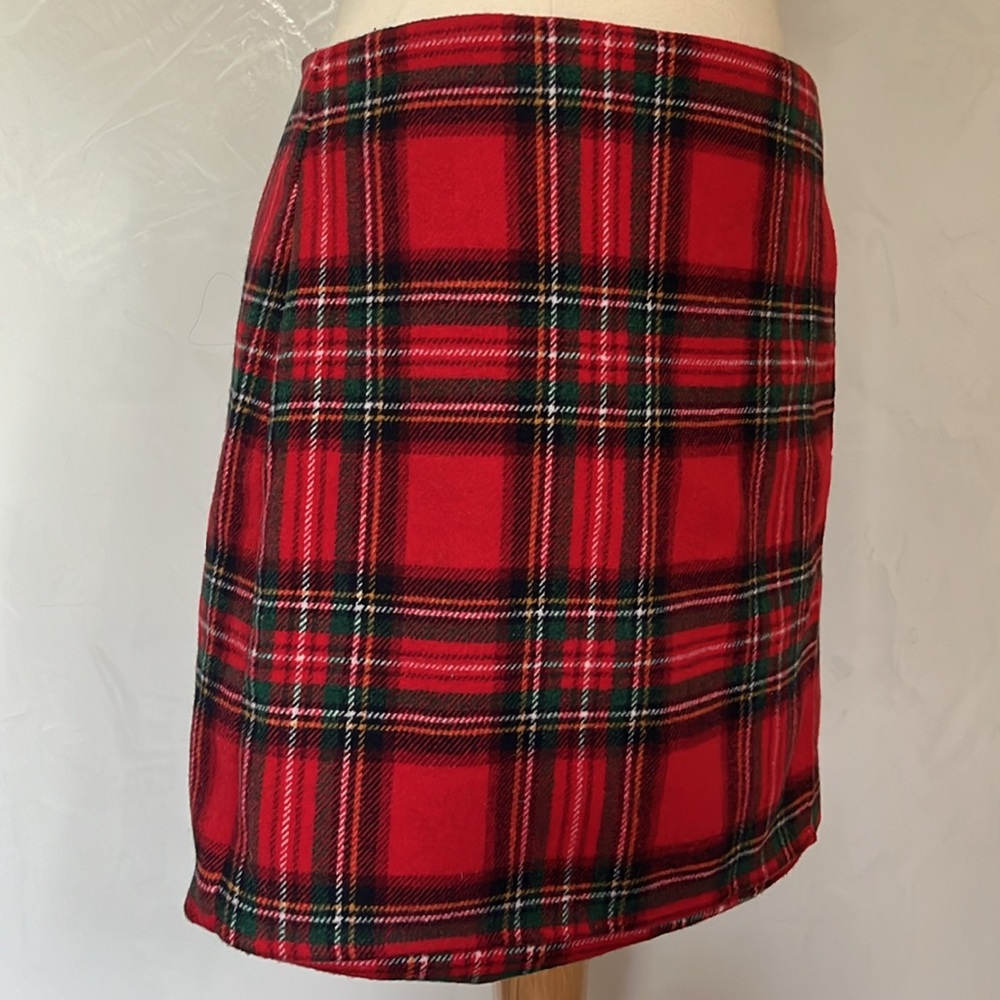 Holister red & multi color plaid faux wrap mini skirt back zipper size Large - Picture 4 of 9